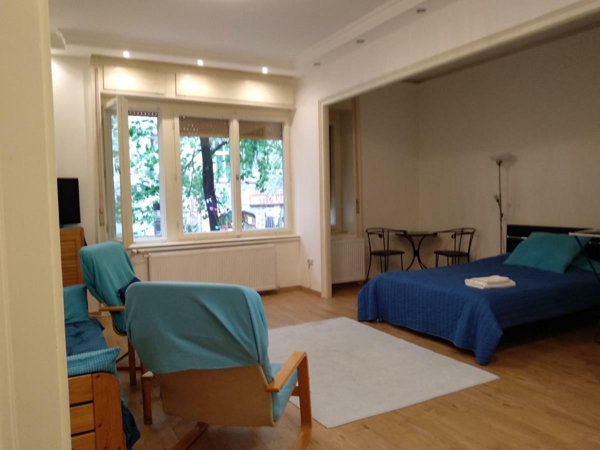 Lara apartman Budapest Bagian luar foto