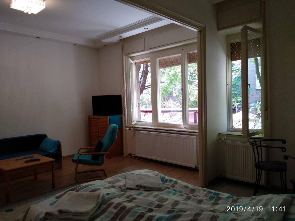 Lara apartman Budapest Bagian luar foto